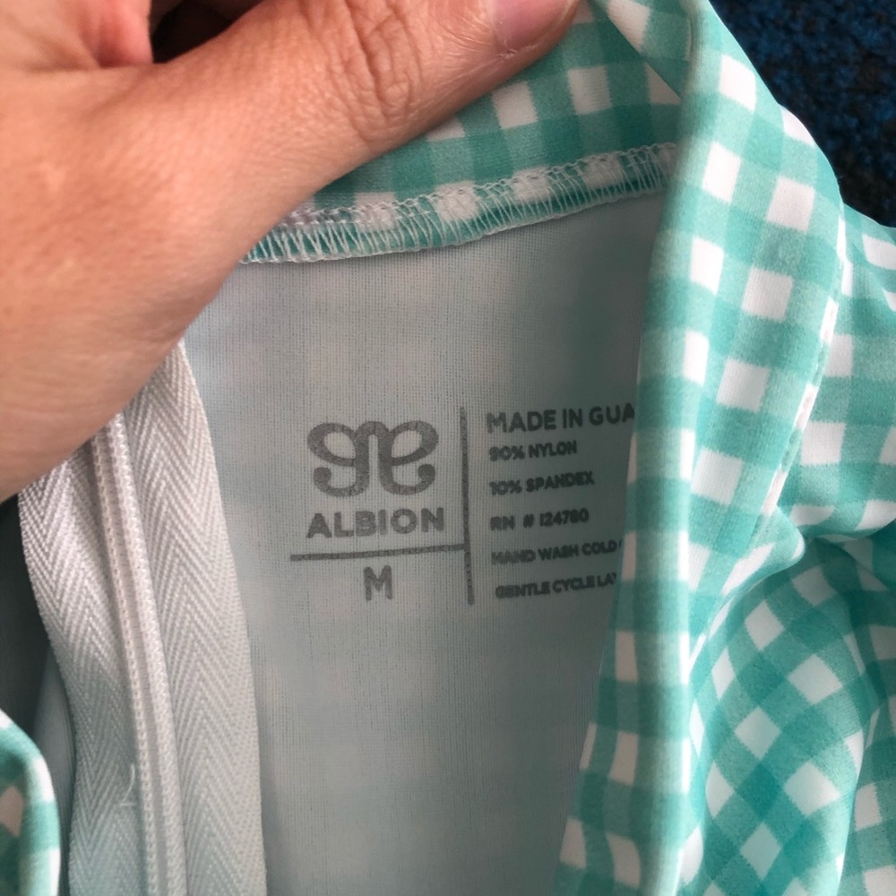 Albion swim top - Picture 3 of 4